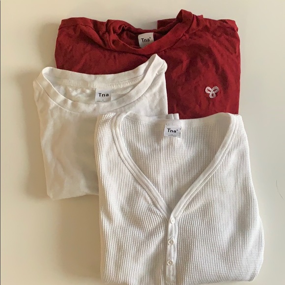 Lot of 3 Aritzia TNA tops - Picture 1 of 4